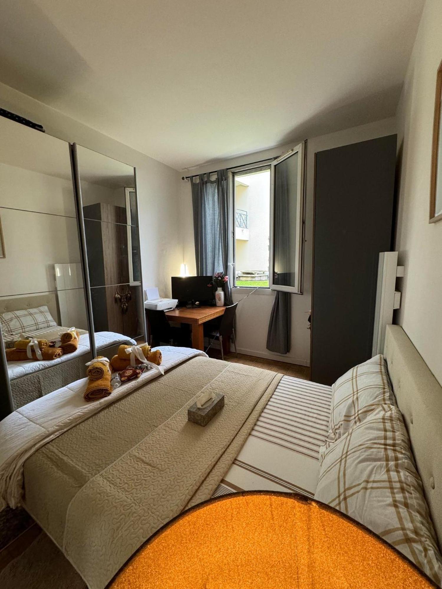 Near Castle Of Versailles Cozy Room With Breakfast And Parking Exterior foto